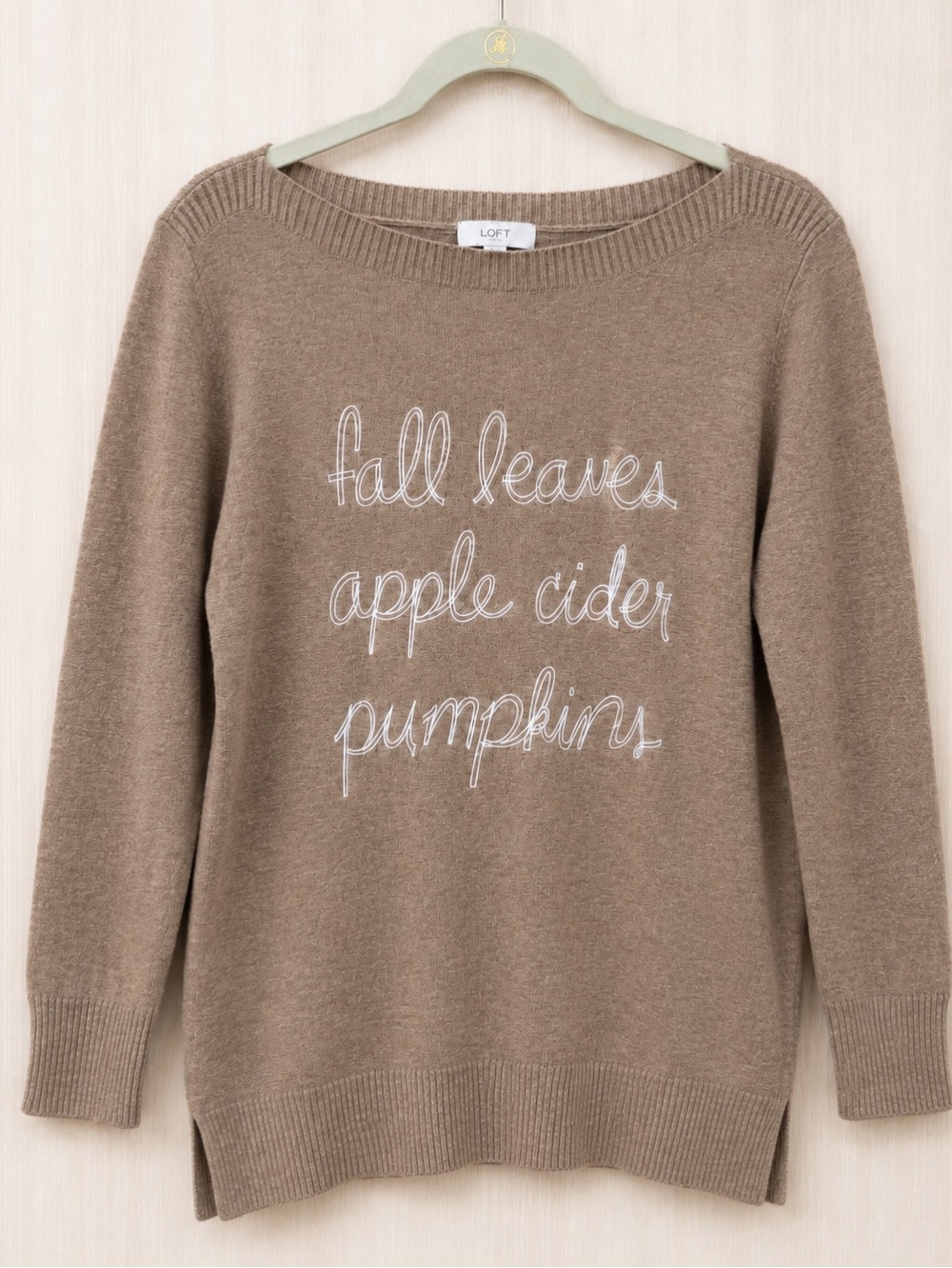 LOFT Outlet Fall Leaves Apple Cider Pumpkins Sweater S NWT Lightweight Camel